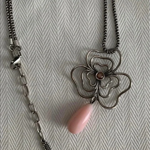 Pandora - Picture 2 of 2